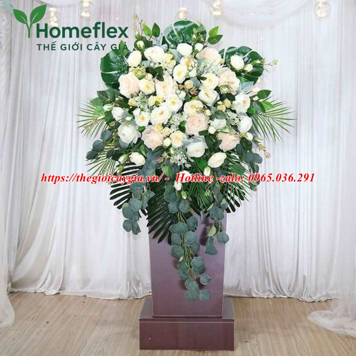 Cây, hoa để bục phát biểu hội nghị đẹp