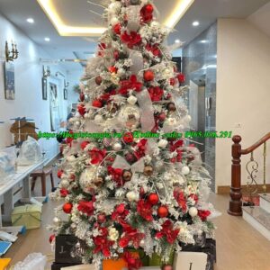 Cây thông noel màu đỏ
