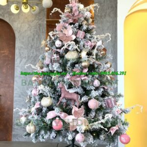 Cây thông noel màu hồng