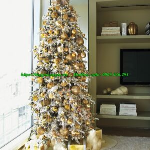 Cây thông noel màu vàng