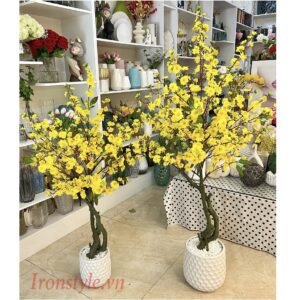 Chậu cây mai giả trang trí